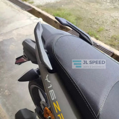 SPOILER BAR Y16 / Y16ZR HANDLE SEAT L BAR PEMEGANG CARRIER SEAT L-BAR CARBON FIBER FLAT BLACK MATTE SILVER BLUE YELLOW -By Sea Courier Method 🚢📦