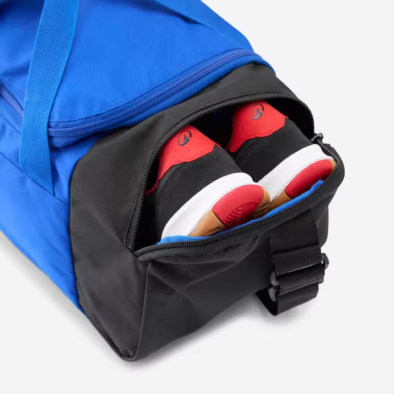 20 L sports bag with shoulder strap