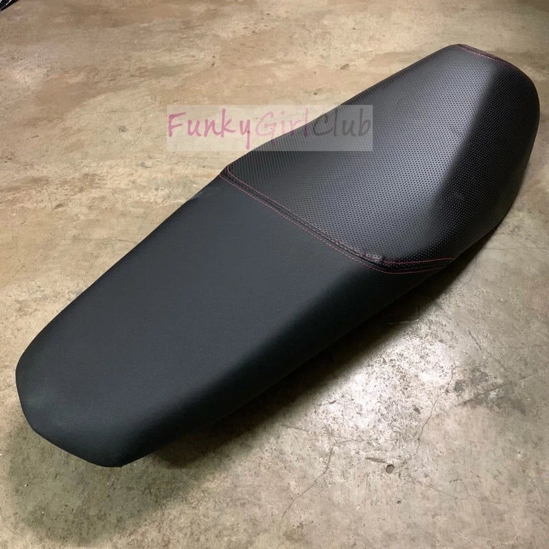 DHC- YAMAHA Y15ZR Y15 Y150 Y15Z CUSHION SEAT WHITE LINE / SEAT ASSY / TEMPAT DUDUK / KUSYEN SEAT / SEAT CATALYZER -By Sea Courier Method 🚢📦