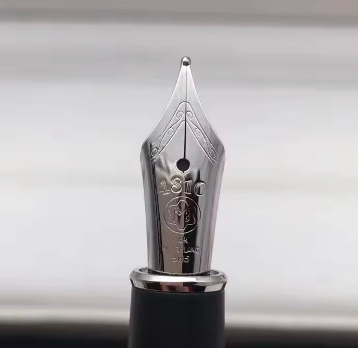 MONTBLANC Starwalker Ink Pen Black Platinum Plated 25602 -By Sea Courier Method🚢📦