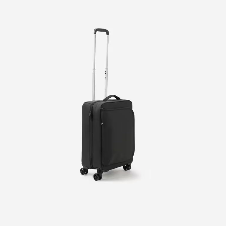 Cabin case with 4 multi-directional wheels 30L