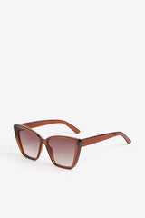 Cat-eye sunglasses