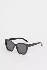 Cat-eye sunglasses