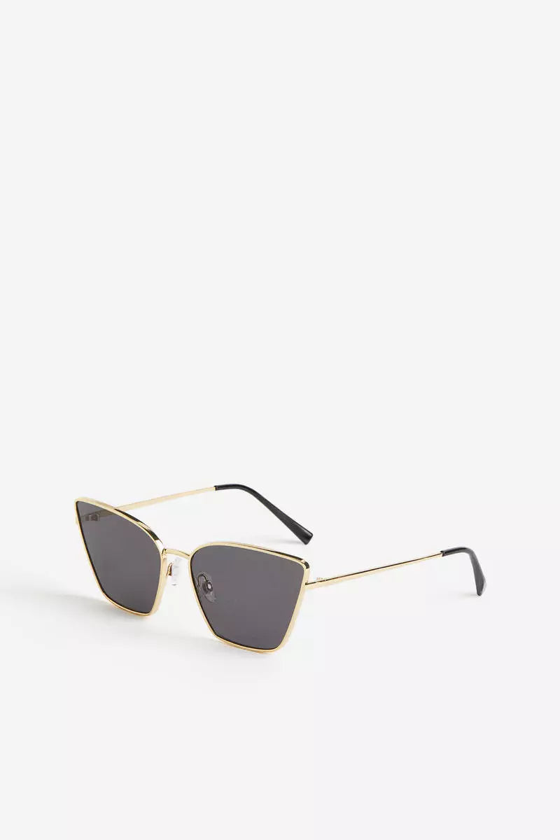 Cat-eye sunglasses