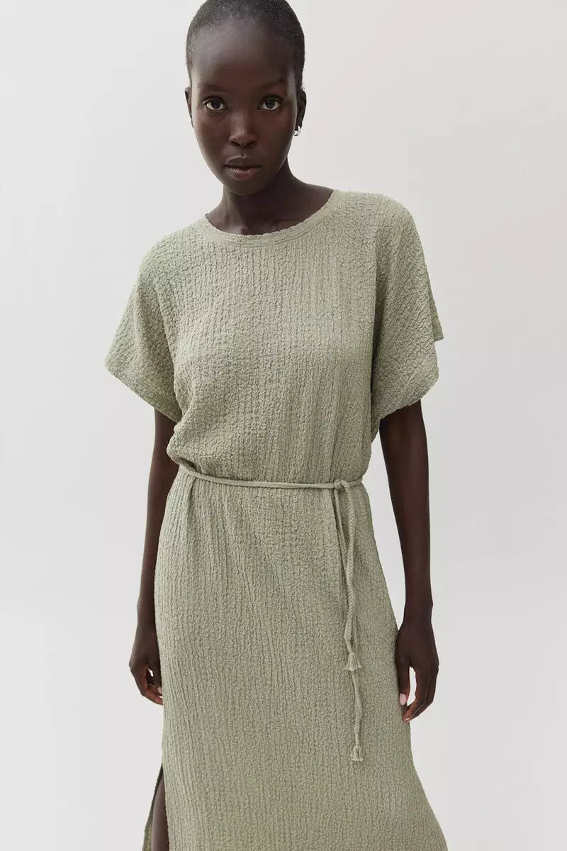 H&M Tie-belt textured jersey dress