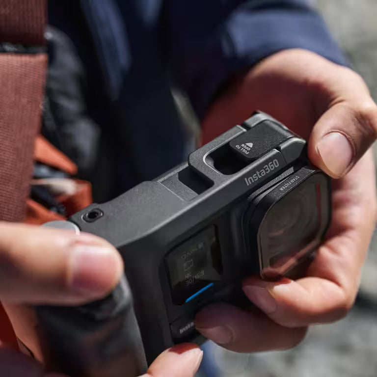 Insta360 Ace Pro 2 - Ultimate Videography Bundle (Dual Battery)