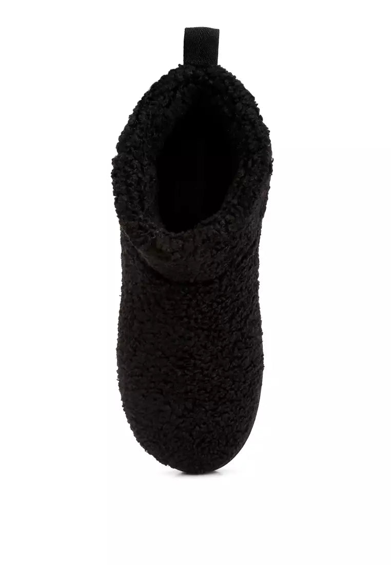 Black Fleece Exterior Fluffy Boots