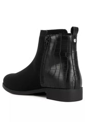 Back Panel Chelsea Boots in Black