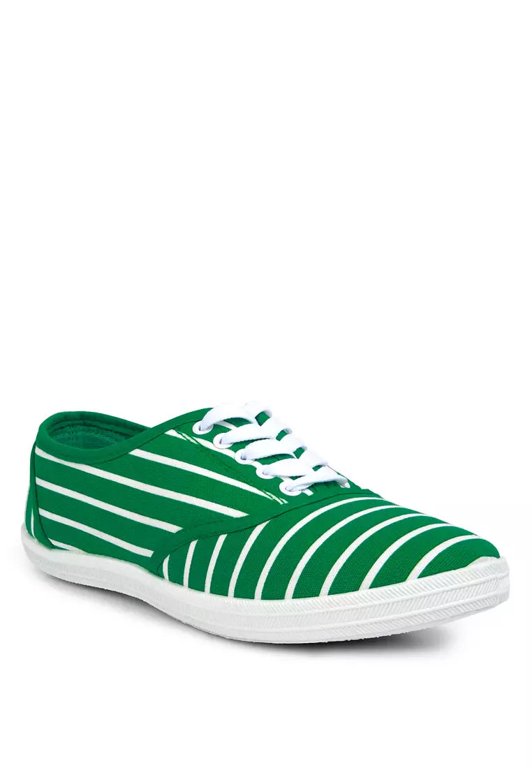 Breathable Lightweight Canvas Sneakers in Green