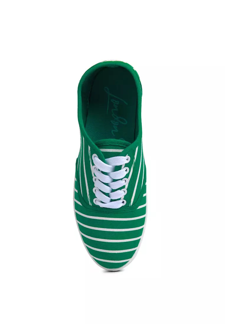 Breathable Lightweight Canvas Sneakers in Green