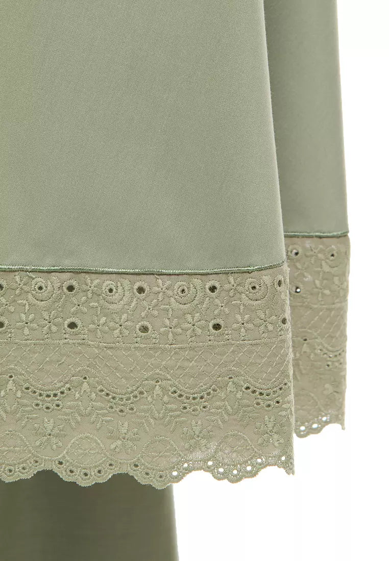 Siti Khadijah telekung Signature Amiely in Ash Green