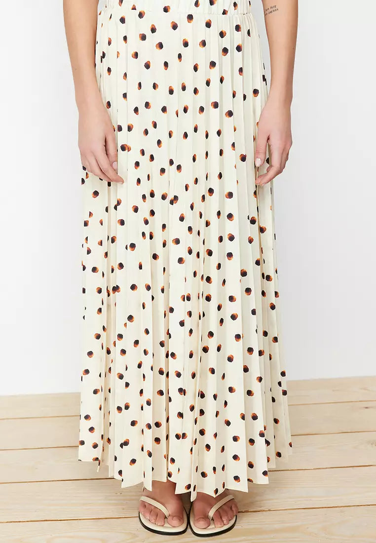 Polka-Dot Pleated Skirt