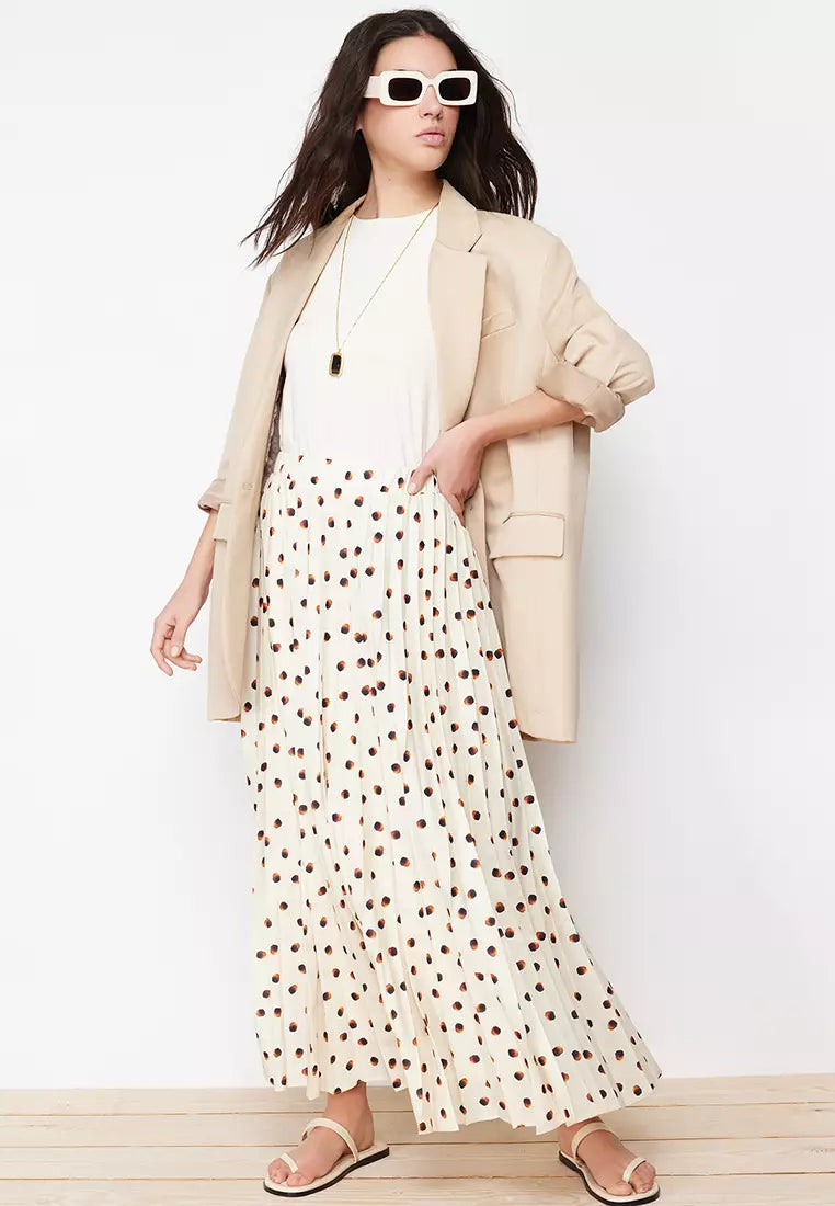 Polka-Dot Pleated Skirt