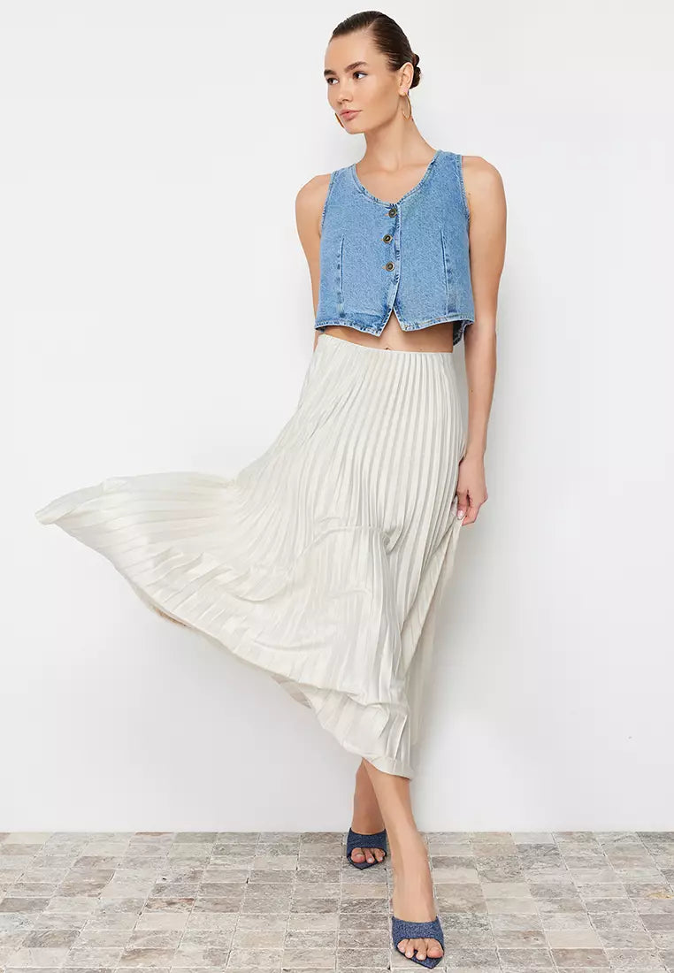 Pleated Maxi Knitted Skirt