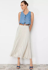 Pleated Maxi Knitted Skirt