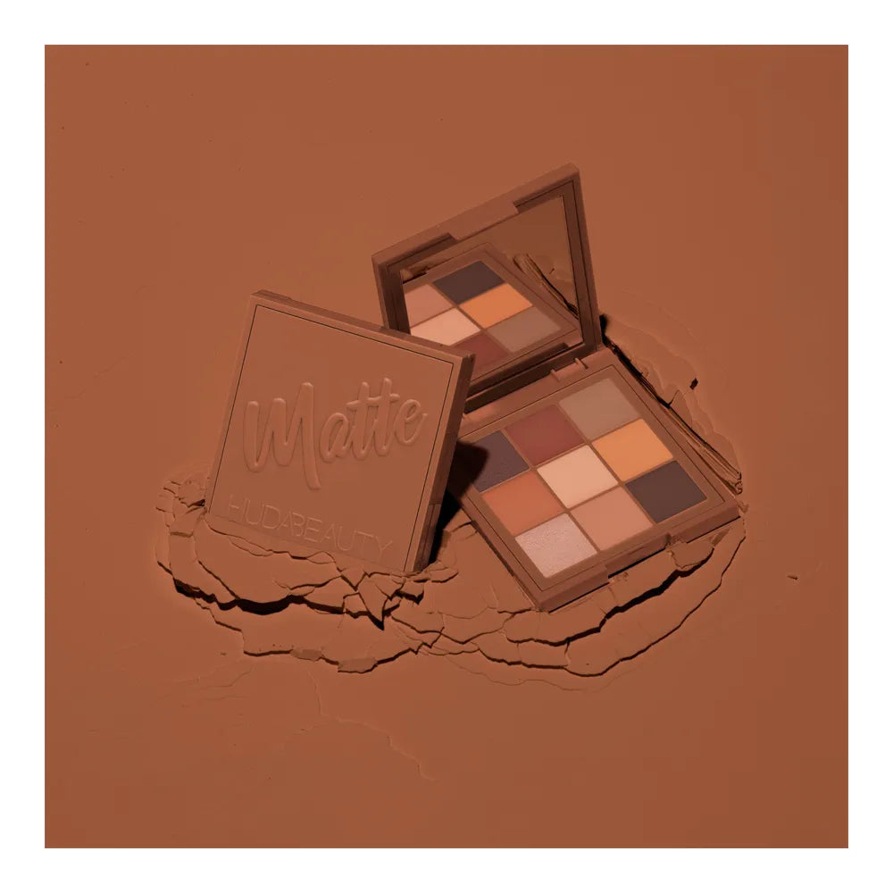 Huda Beauty Matte Obsessions Eyeshadow Palette • 7.03g
