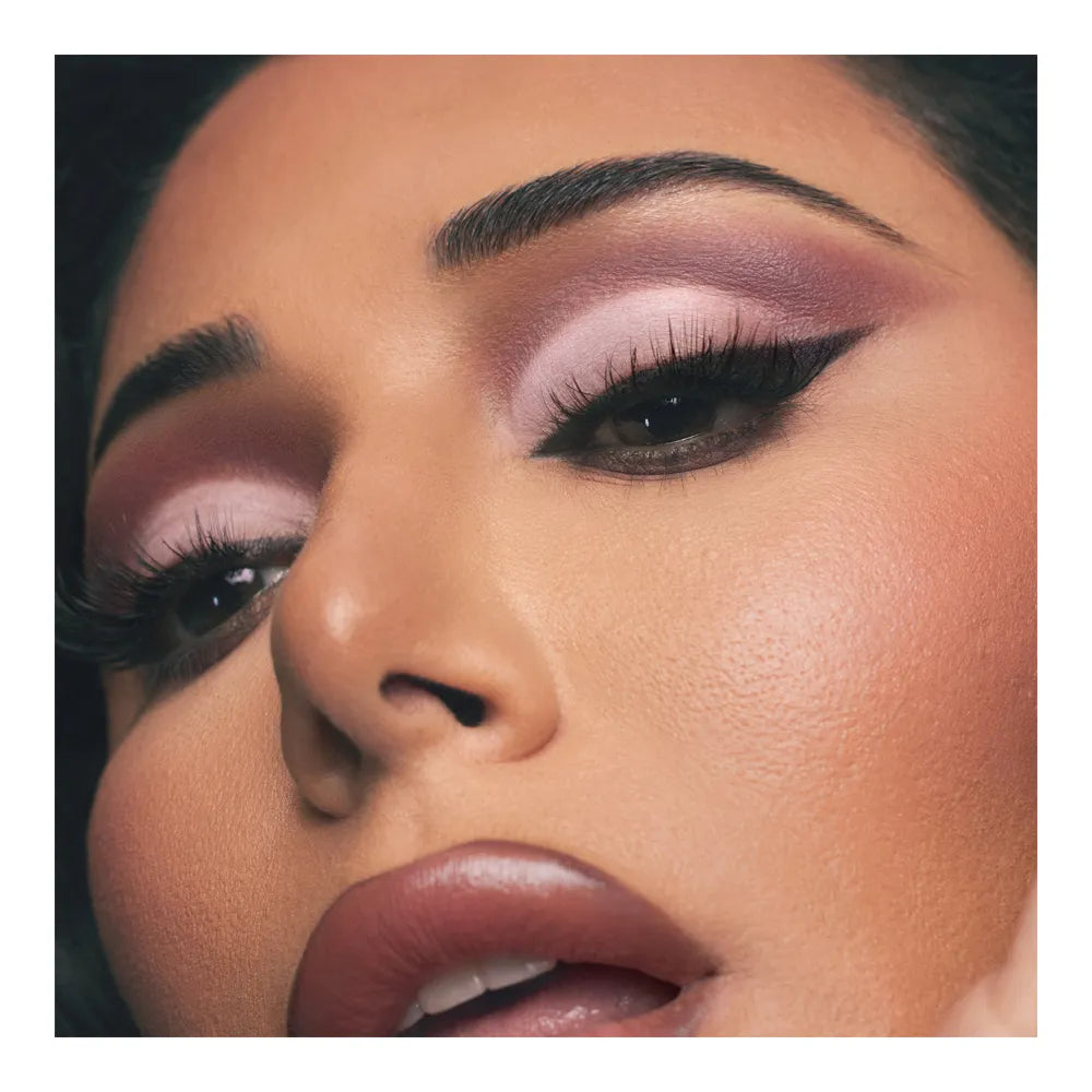 Huda Beauty Matte Obsessions Eyeshadow Palette • 7.03g